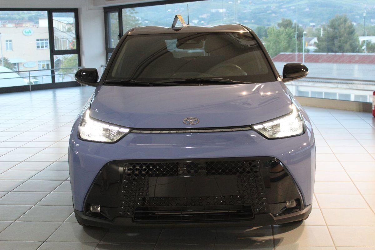 Toyota Aygo X 1.5 hybrid Icon e-cvt (2)