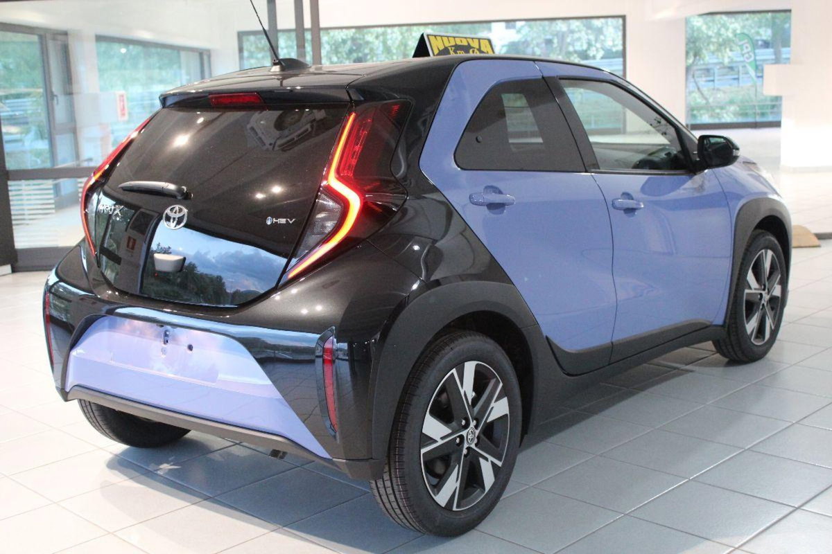 Toyota Aygo X 1.5 hybrid Icon e-cvt (4)