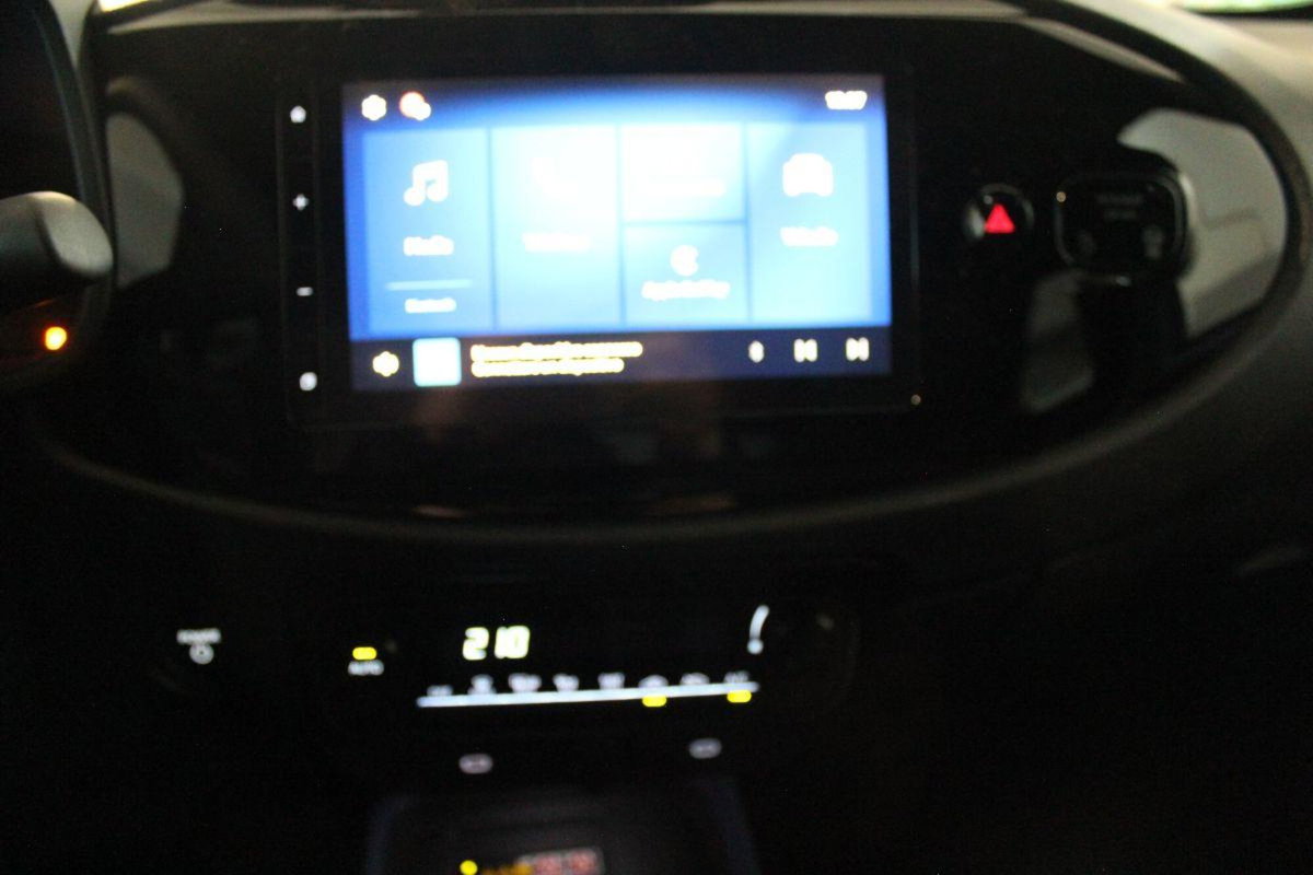 Toyota Aygo X 1.5 hybrid Icon e-cvt (9)