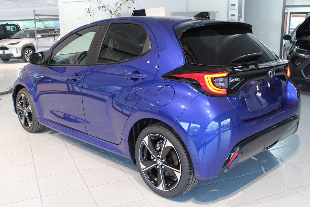 Toyota Yaris Cross 1.5 Hybrid 5p. E-CVT Lounge (6)