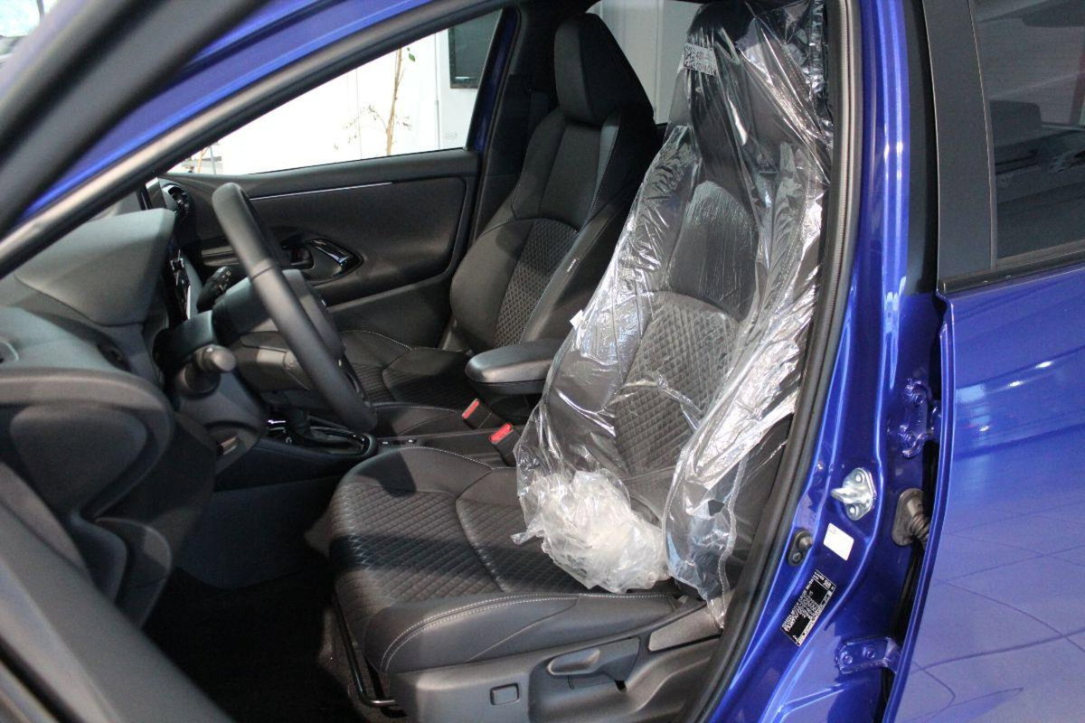 Toyota Yaris Cross 1.5 Hybrid 5p. E-CVT Lounge (7)