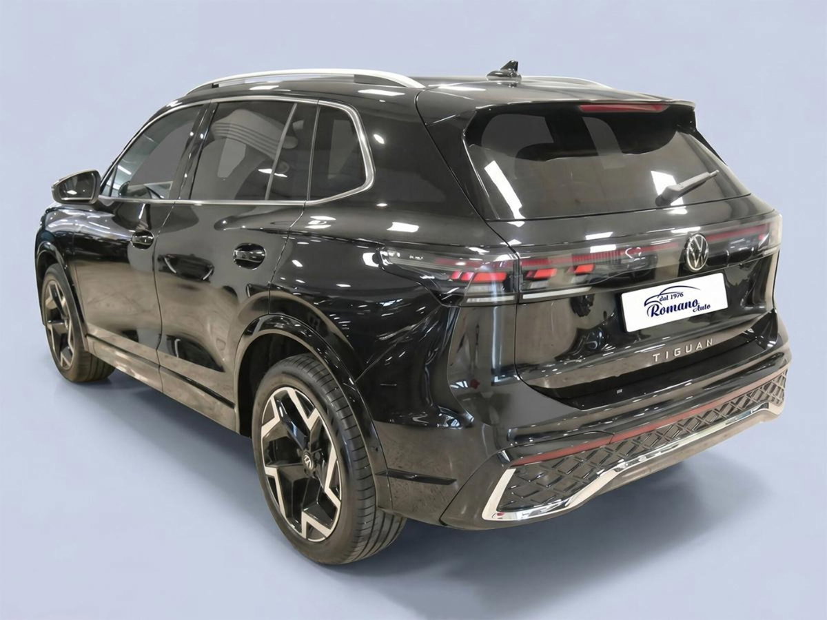 Volkswagen Tiguan Allspace 2.0 tdi R-Line 150cv dsg (4)