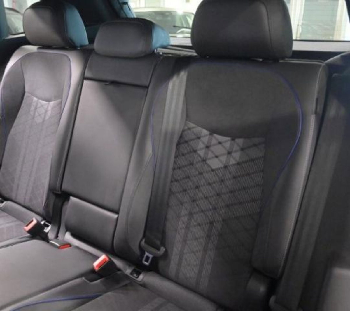 Volkswagen Tiguan Allspace 2.0 tdi R-Line 150cv dsg (6)