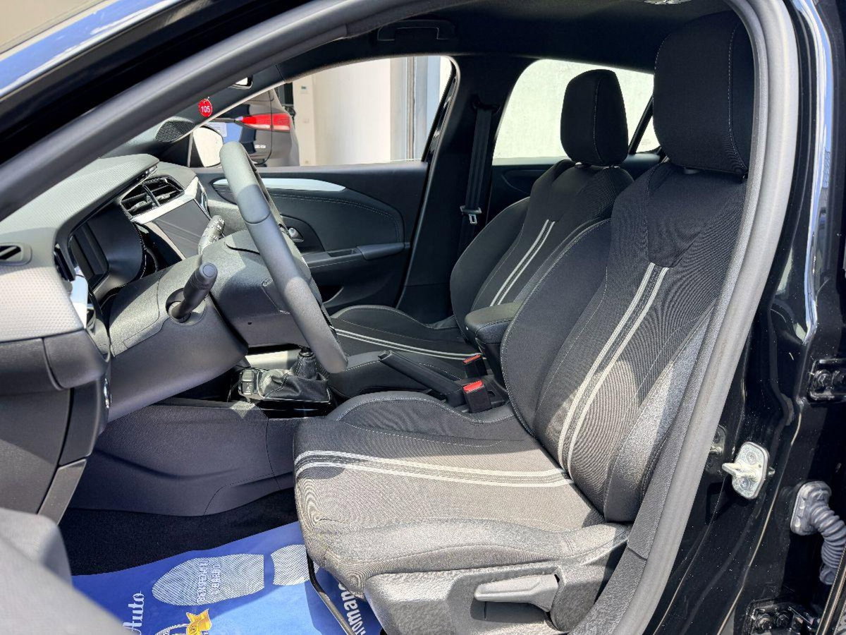 Opel Corsa 1.2 GS s&s 100cv (10)