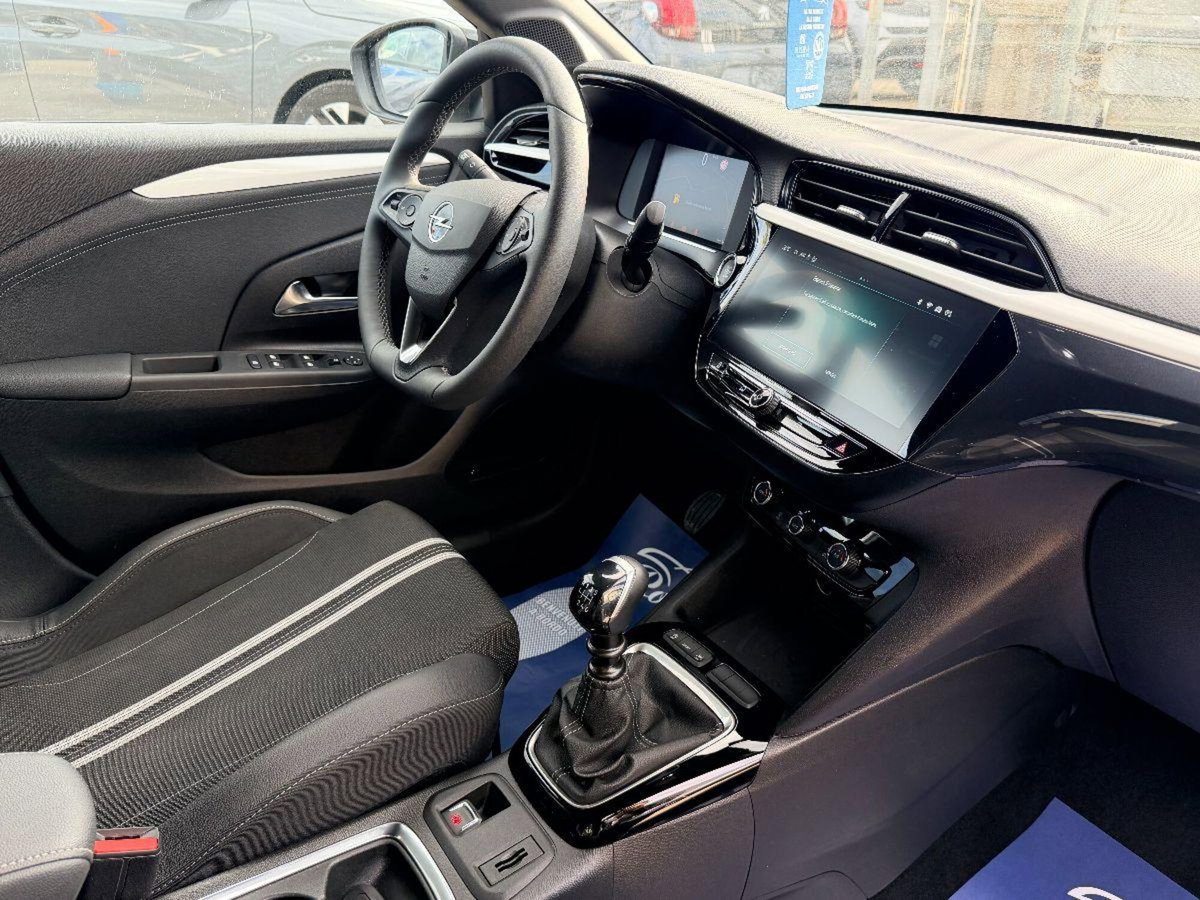 Opel Corsa 1.2 GS s&s 100cv (11)
