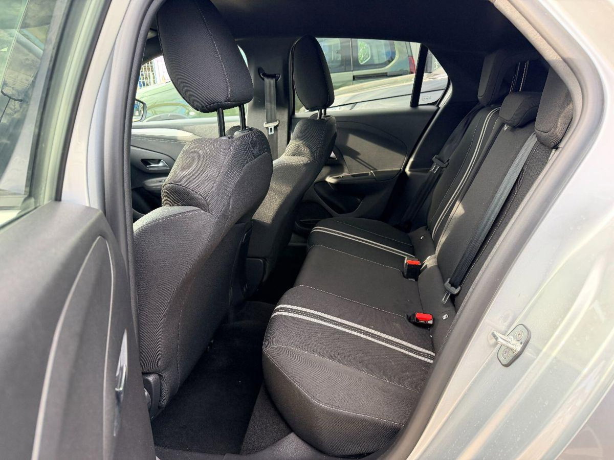 Opel Corsa 1.2 GS s&s 100cv (13)