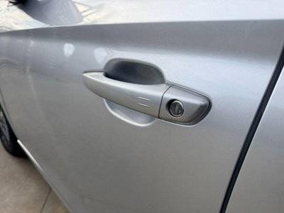Opel Corsa 1.2 GS s&s 100cv (7)