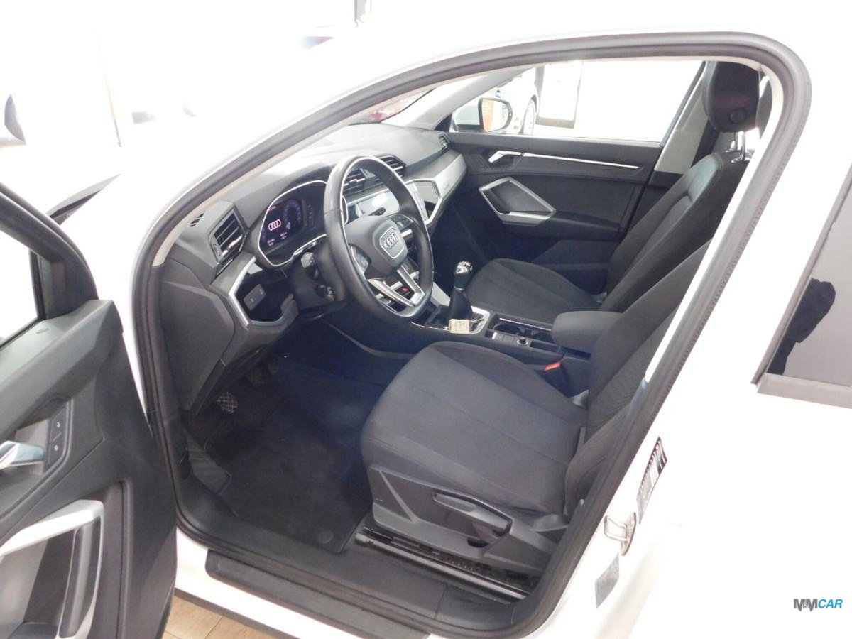 Audi Q3 35 TFSI Business (10)