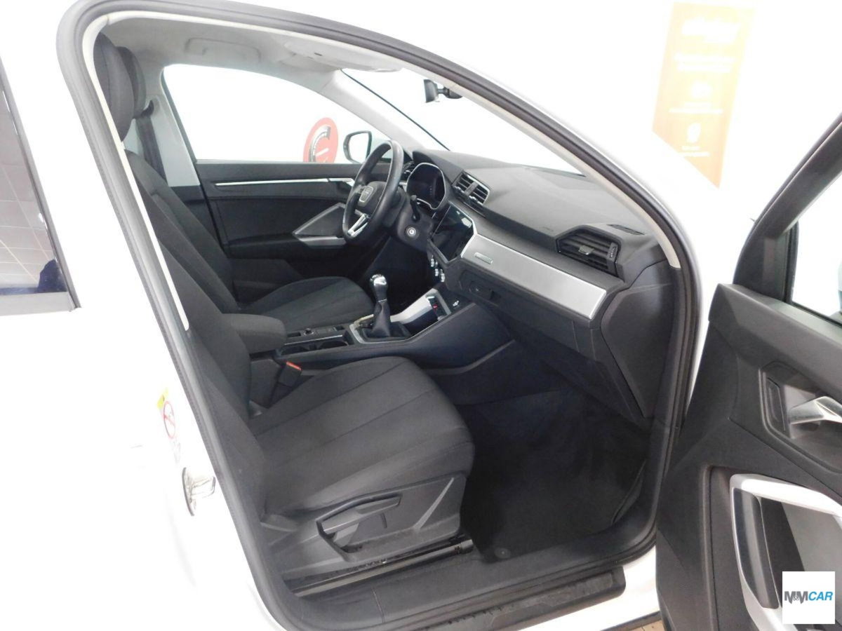 Audi Q3 35 TFSI Business (12)
