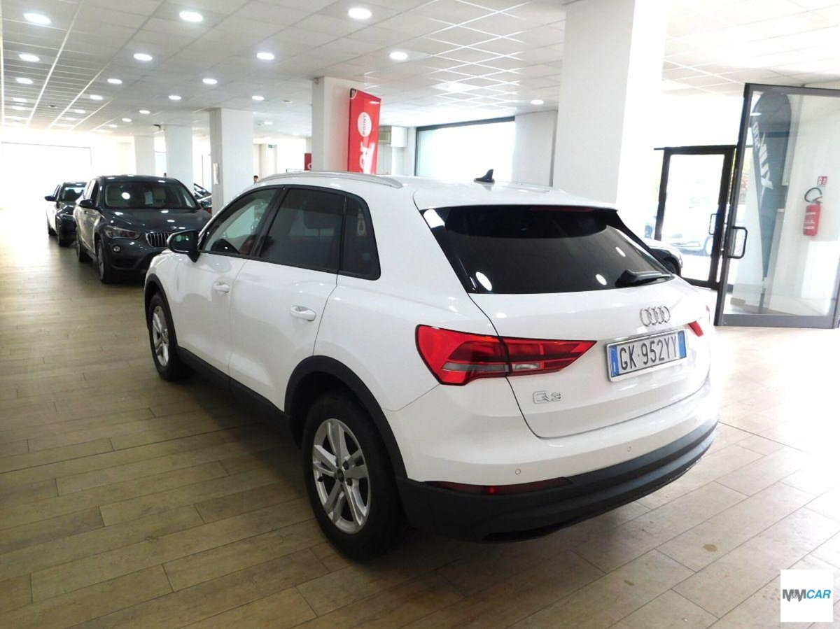 Audi Q3 35 TFSI Business (4)