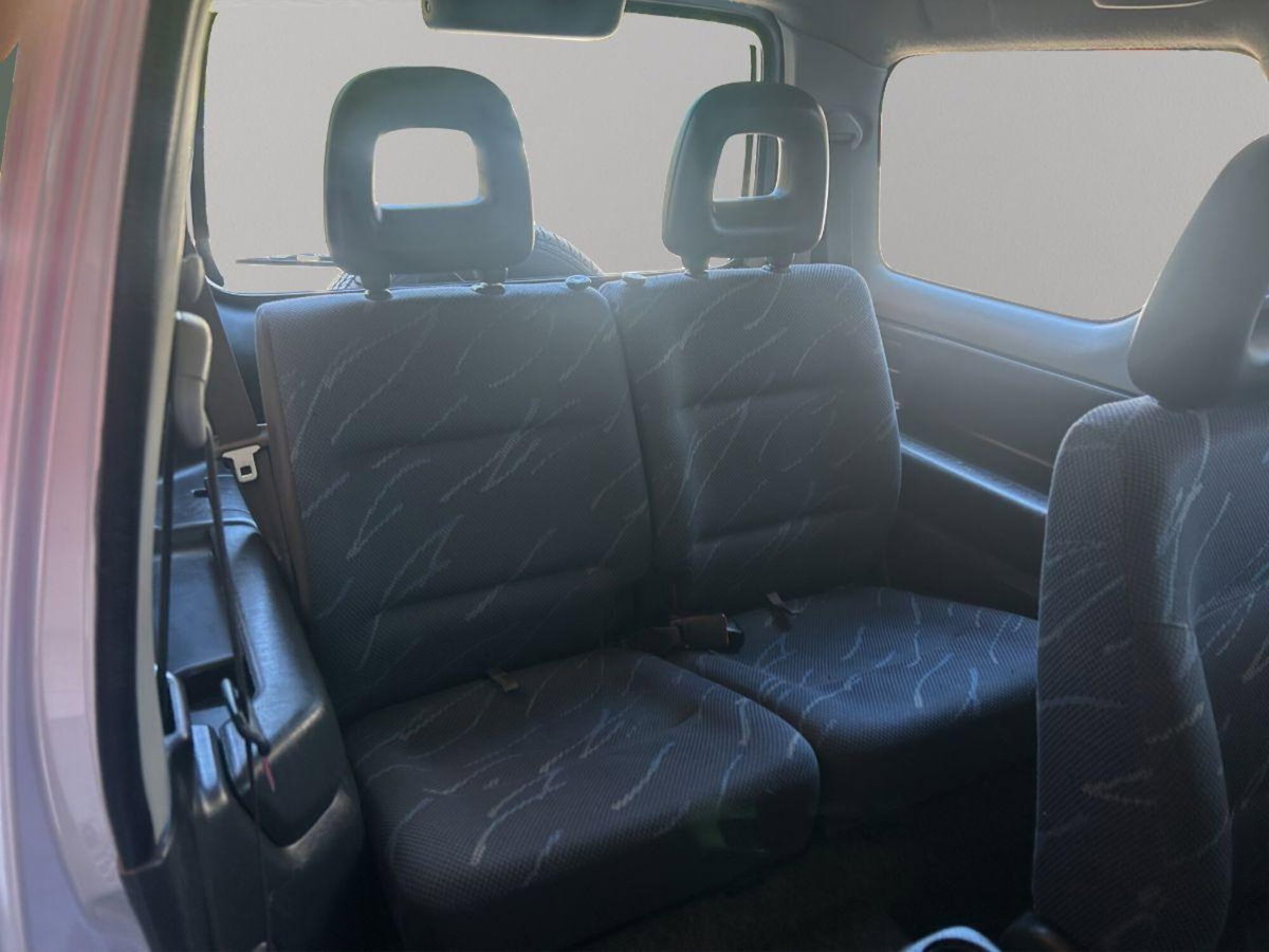 Suzuki Jimny 1.5 DDiS cat 4WD (11)