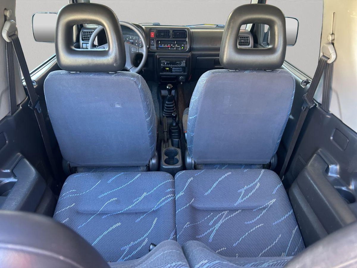 Suzuki Jimny 1.5 DDiS cat 4WD (19)