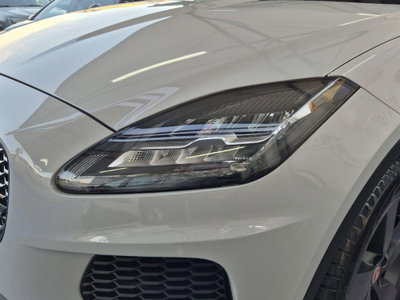 Jaguar E-Pace 2.0D 150 CV AWD aut. R-Dynamic (19)