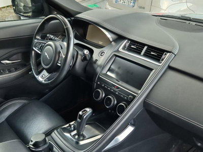 Jaguar E-Pace 2.0D 150 CV AWD aut. R-Dynamic (4)