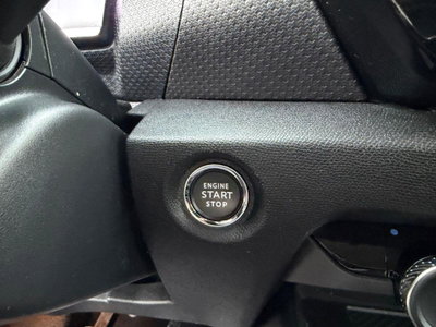 Citroen C4 PureTech 130 S&S Shine (17)