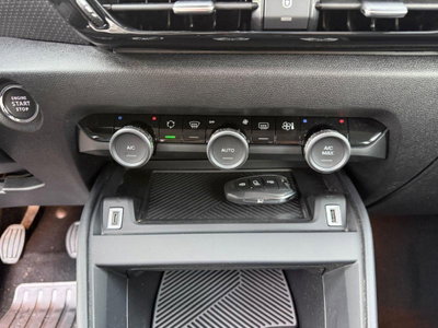 Citroen C4 PureTech 130 S&S Shine (20)