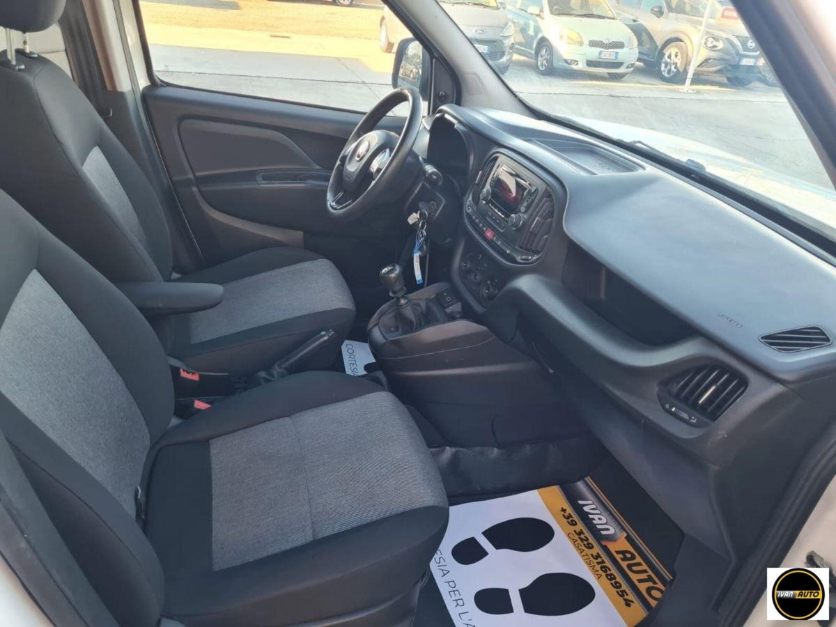 Fiat Doblò 1.4 T-Jet 16V Natural Power Active (12)