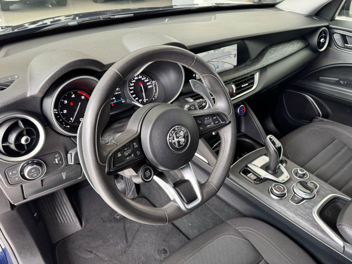 Alfa Romeo Stelvio Stelvio 2.2 Turbodiesel 160 CV AT8 RWD Sprint (11)