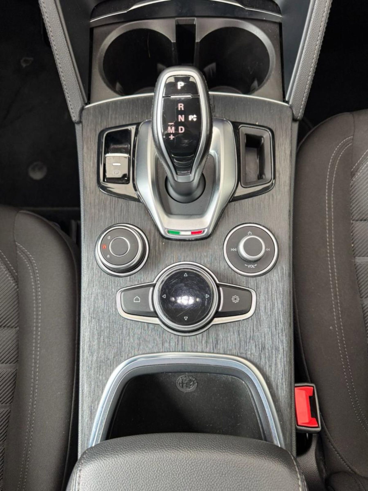 Alfa Romeo Stelvio Stelvio 2.2 Turbodiesel 160 CV AT8 RWD Sprint (18)