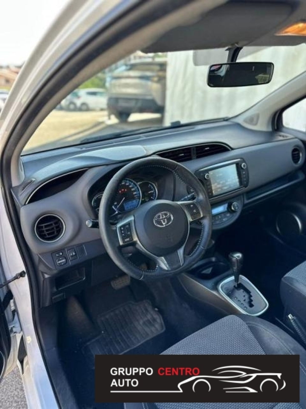 Toyota Yaris 1.5 Hybrid 5 porte Active (11)
