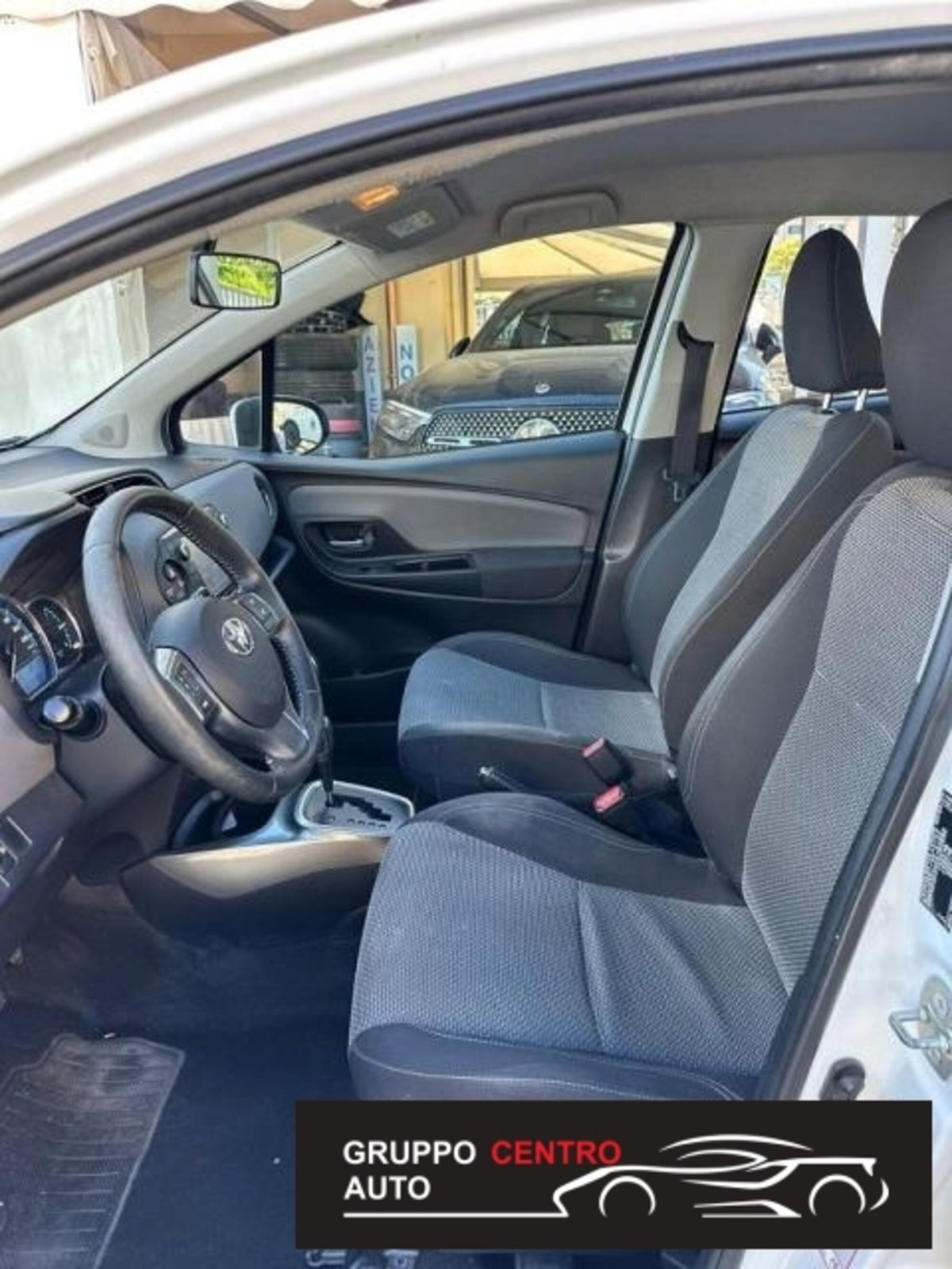 Toyota Yaris 1.5 Hybrid 5 porte Active (12)