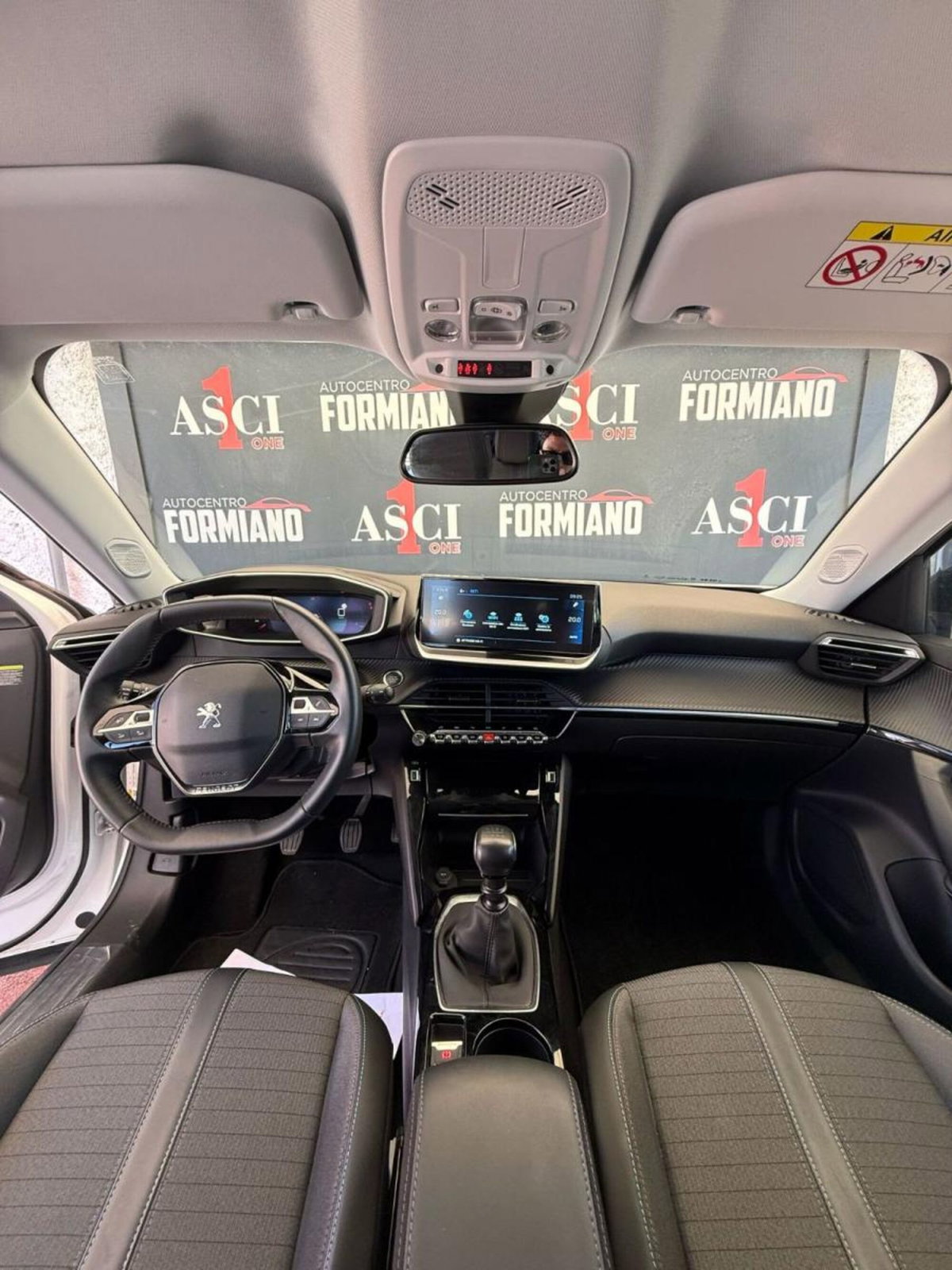 Peugeot 2008 PureTech 100 S&S Active (5)