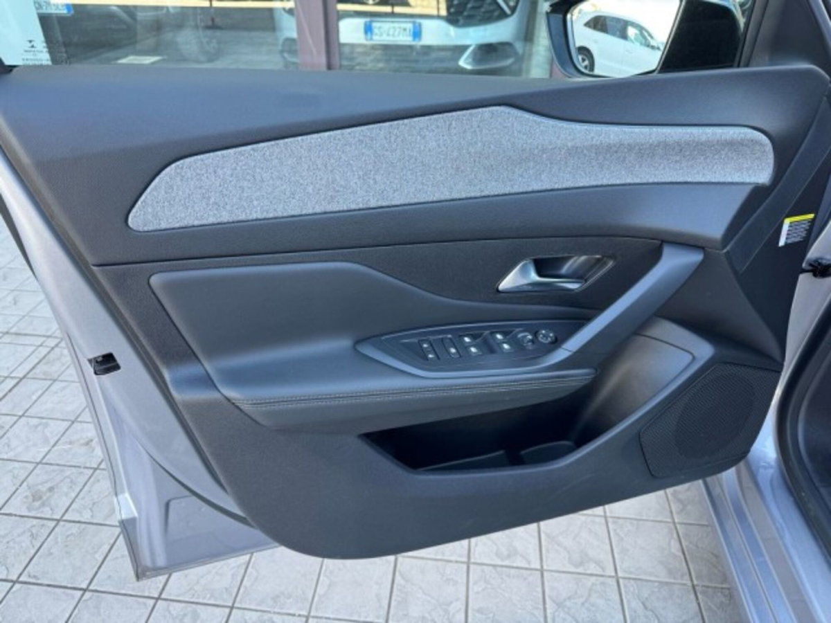 Peugeot 308 SW 1.5 bluehdi Allure s&s 130cv eat8 (16)