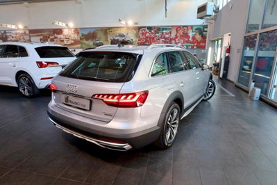 Audi A4 Allroad Allroad 40 2.0 tdi mhev Identity Contrast quattro 204cv s-tronic (10)