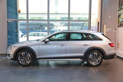 Audi A4 Allroad Allroad 40 2.0 tdi mhev Identity Contrast quattro 204cv s-tronic (3)