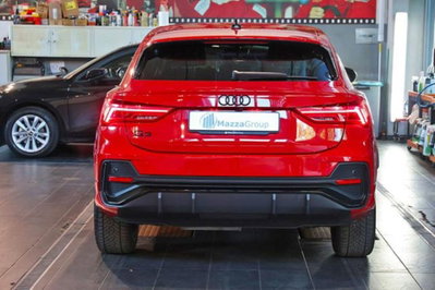 Audi Q3 Sportback 35 2.0 tdi Identity Black s-tronic (4)