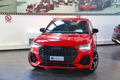 Audi Q3 Sportback 35 2.0 tdi Identity Black s-tronic (5)