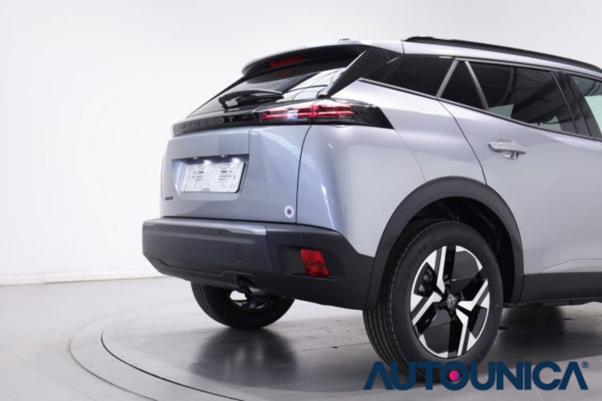 Peugeot 2008 PureTech 100 S&S Allure (12)