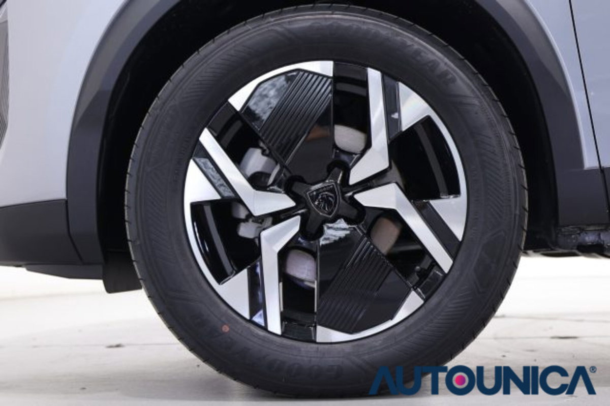 Peugeot 2008 PureTech 100 S&S Allure (13)