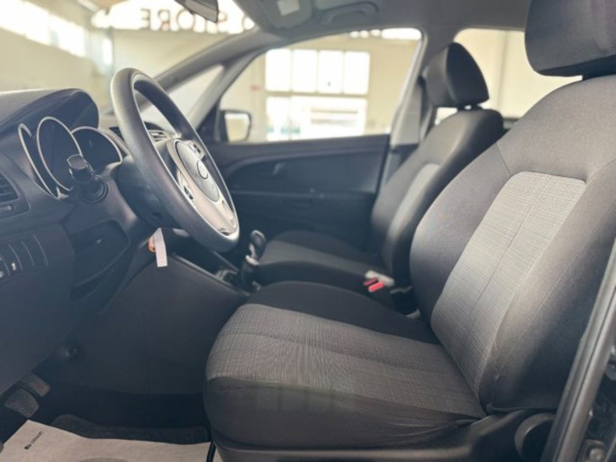 Kia Venga 1.4 CRDi 90CV Cool (10)