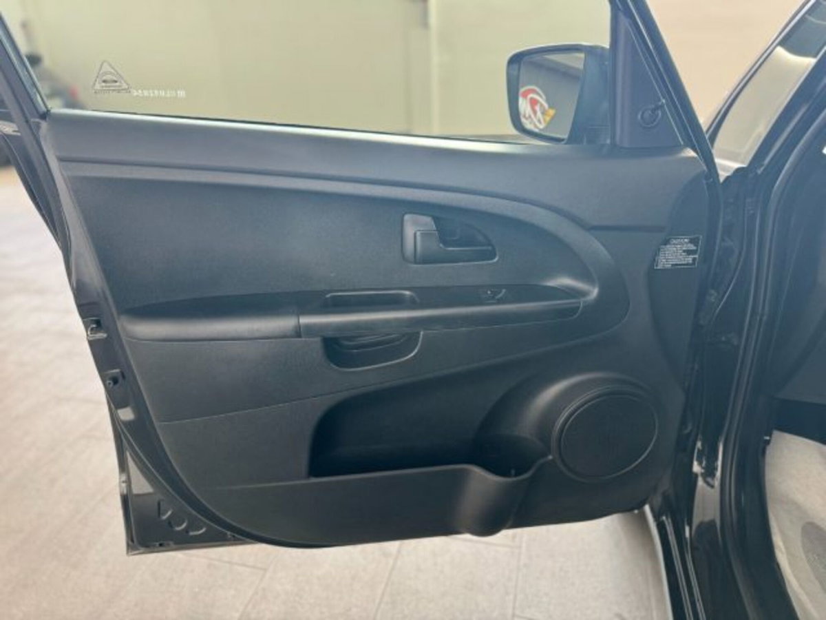 Kia Venga 1.4 CRDi 90CV Cool (12)