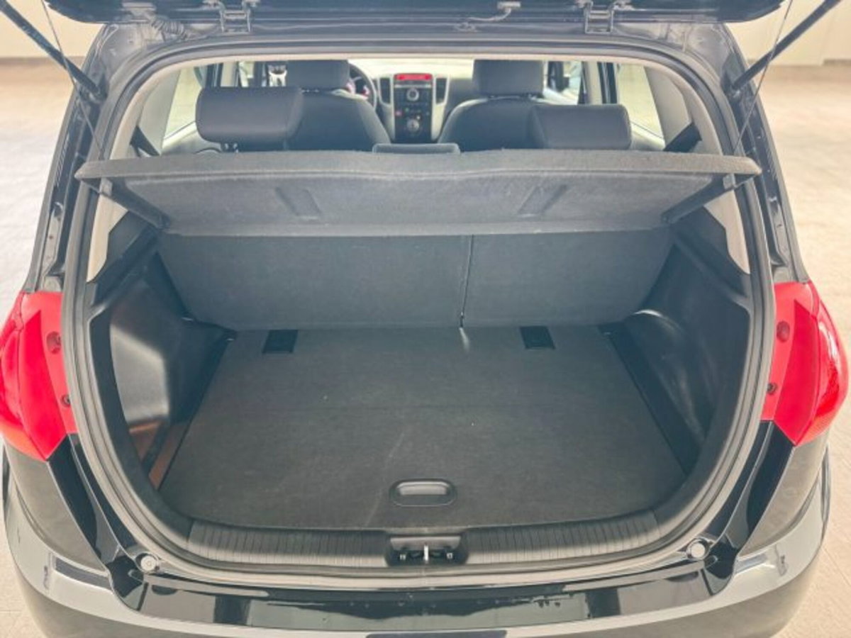 Kia Venga 1.4 CRDi 90CV Cool (16)