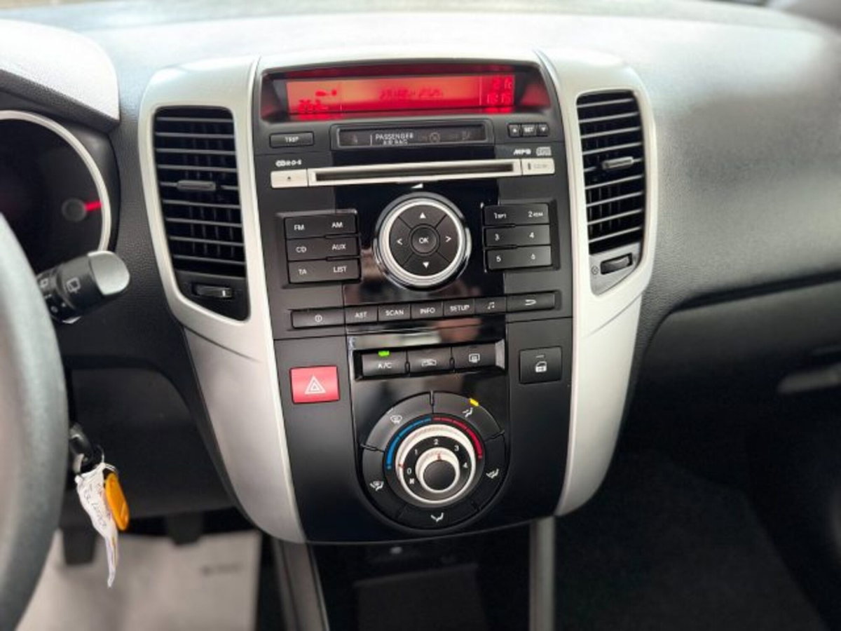 Kia Venga 1.4 CRDi 90CV Cool (19)