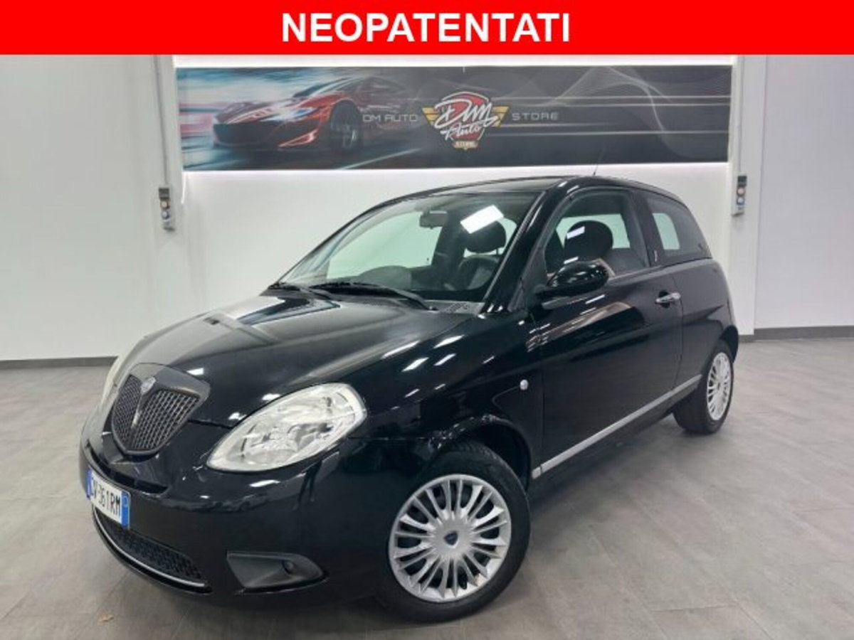 Lancia Ypsilon 1.2 Platino