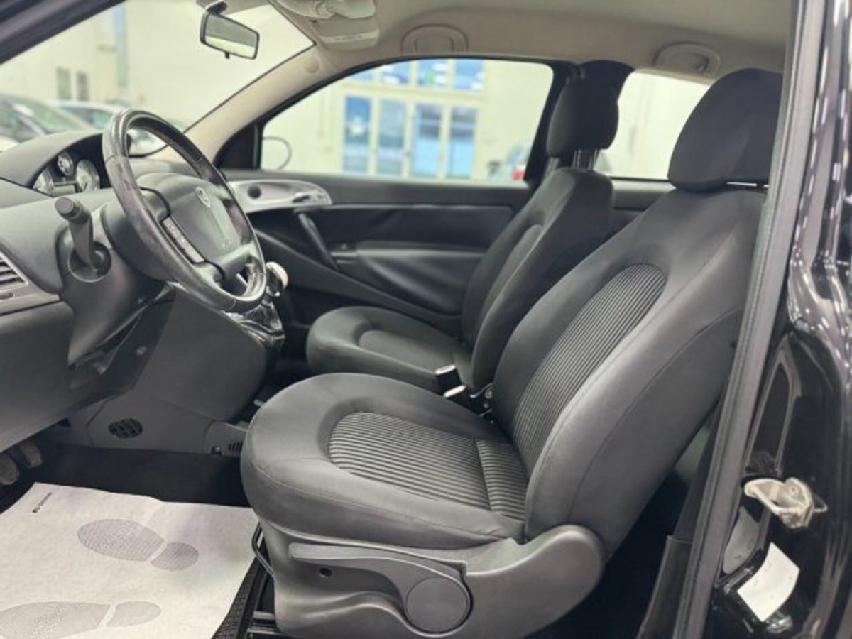 Lancia Ypsilon 1.2 Platino (10)
