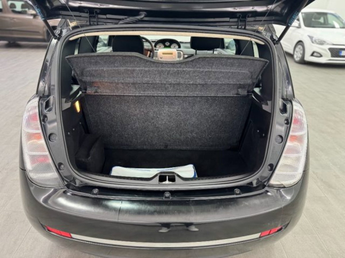Lancia Ypsilon 1.2 Platino (13)