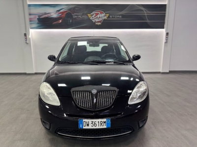 Lancia Ypsilon 1.2 Platino (2)