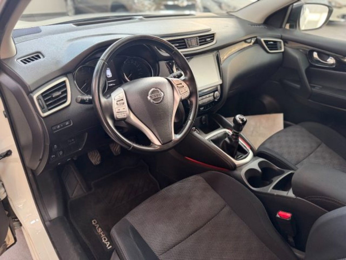 Nissan Qashqai 1.2 DIG-T Acenta (13)