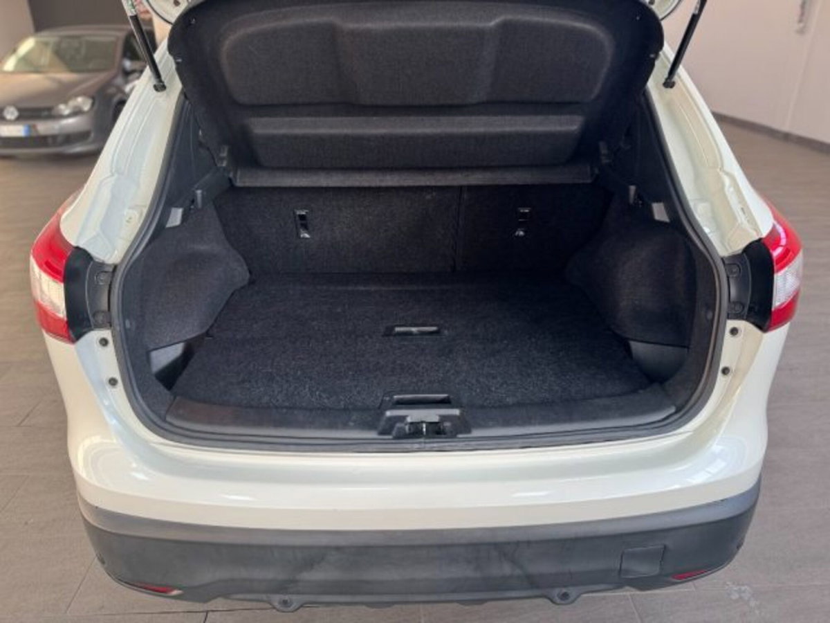 Nissan Qashqai 1.2 DIG-T Acenta (15)