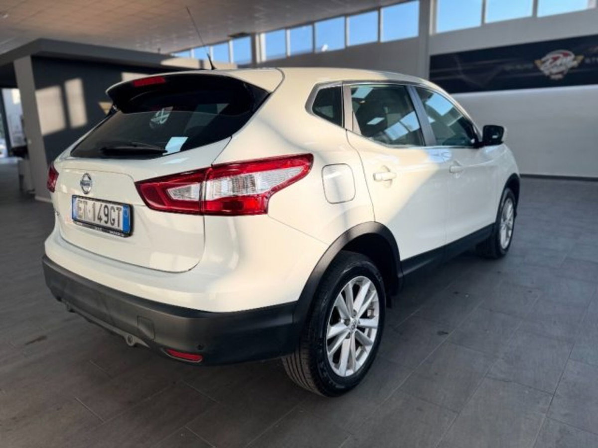 Nissan Qashqai 1.2 DIG-T Acenta (5)