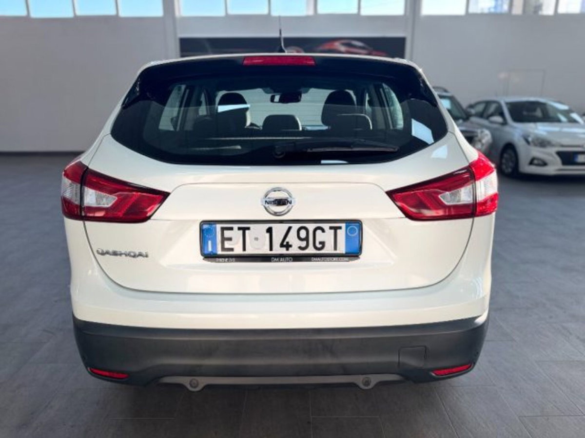 Nissan Qashqai 1.2 DIG-T Acenta (6)