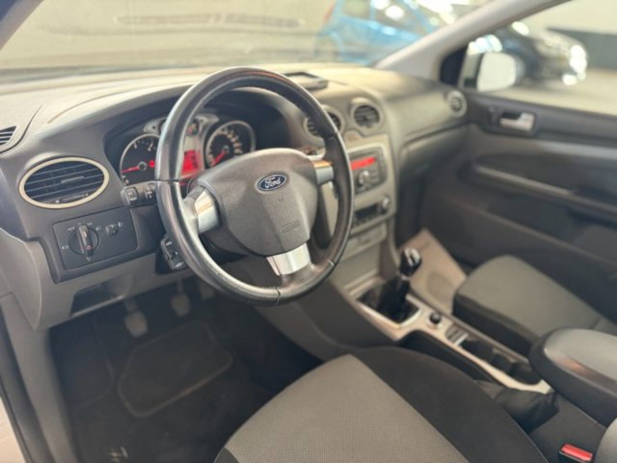 Ford Focus Station Wagon 1.6 TDCi (90CV) SW Tit. (11)