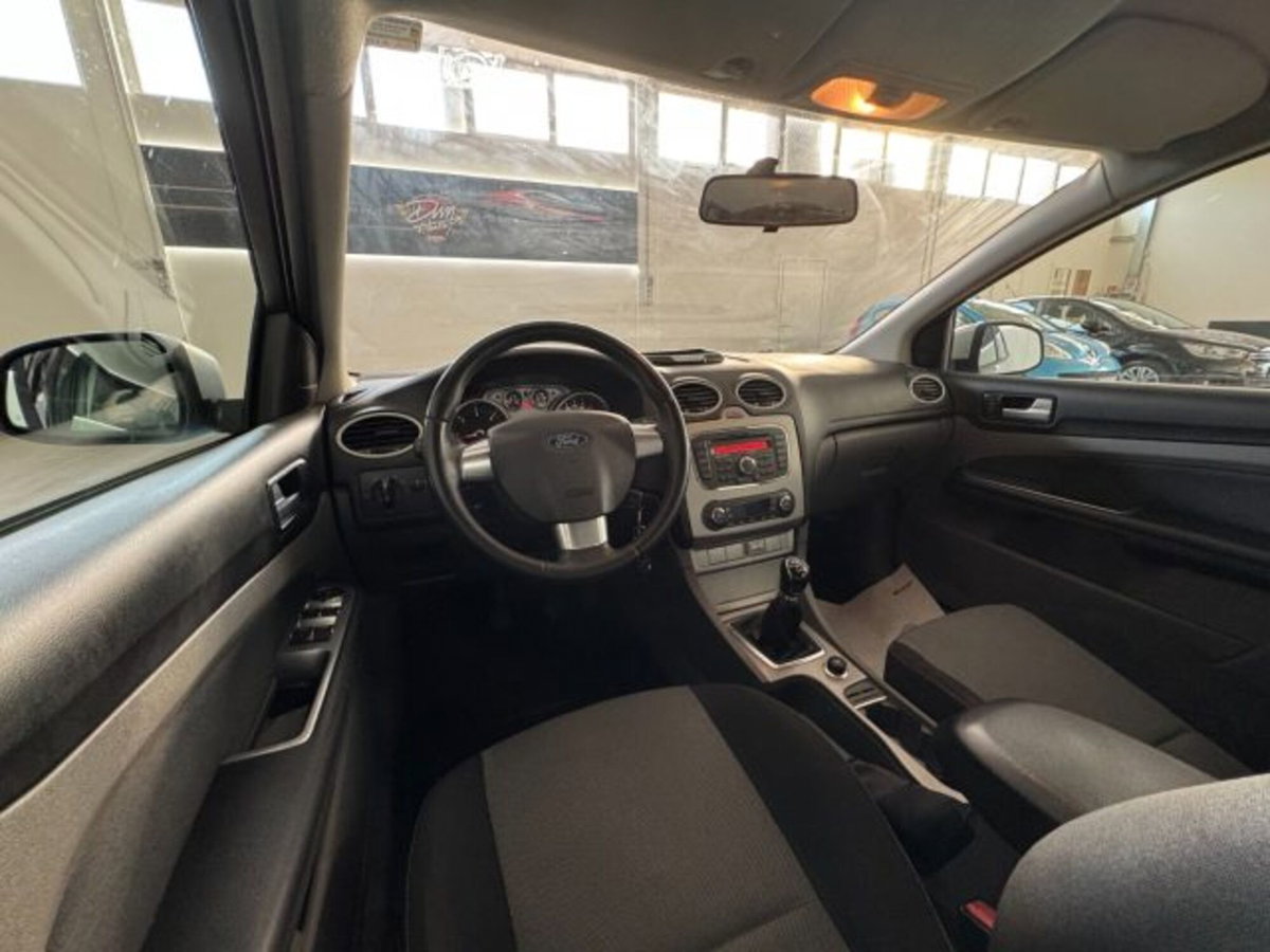 Ford Focus Station Wagon 1.6 TDCi (90CV) SW Tit. (18)