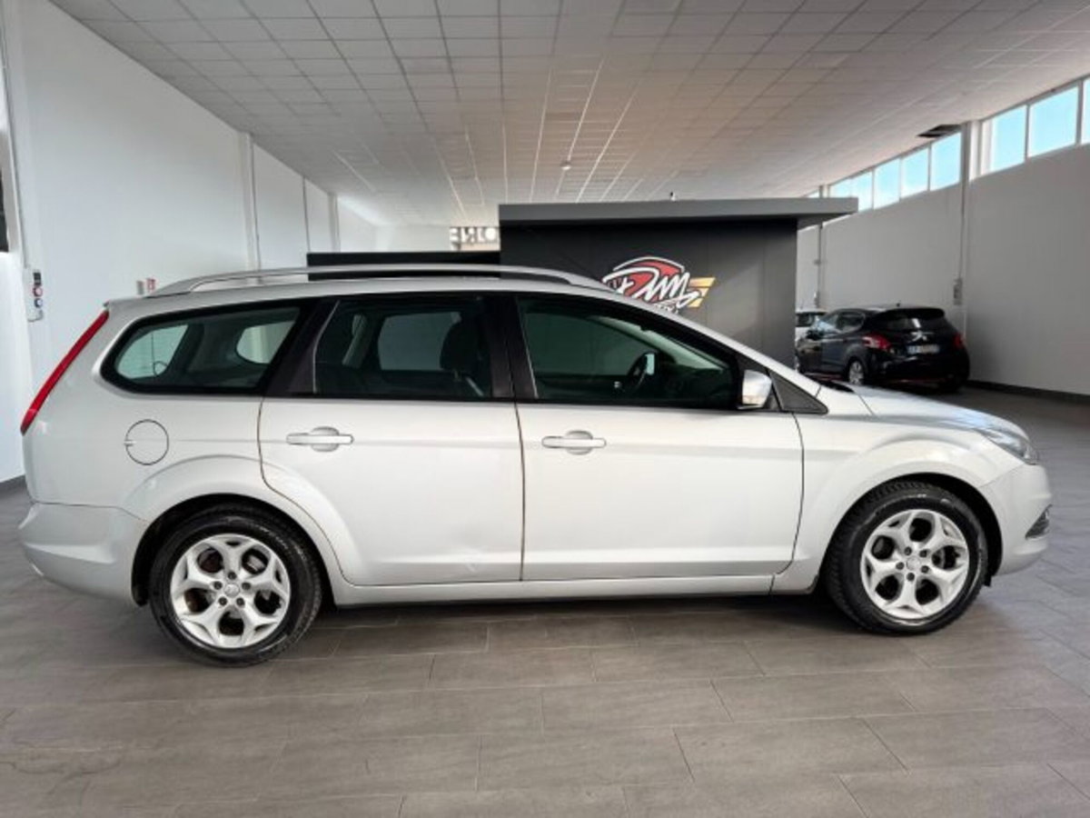 Ford Focus Station Wagon 1.6 TDCi (90CV) SW Tit. (4)