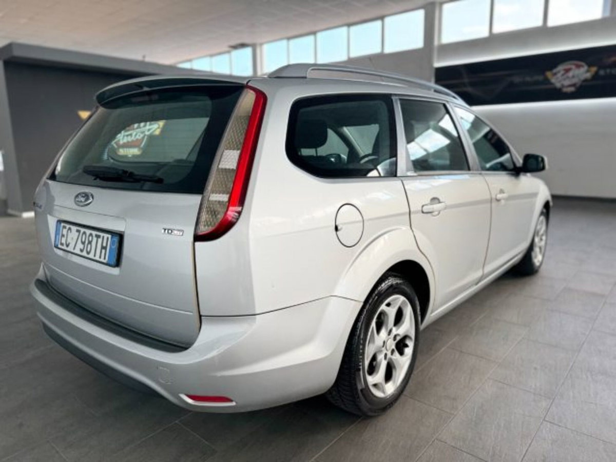 Ford Focus Station Wagon 1.6 TDCi (90CV) SW Tit. (5)