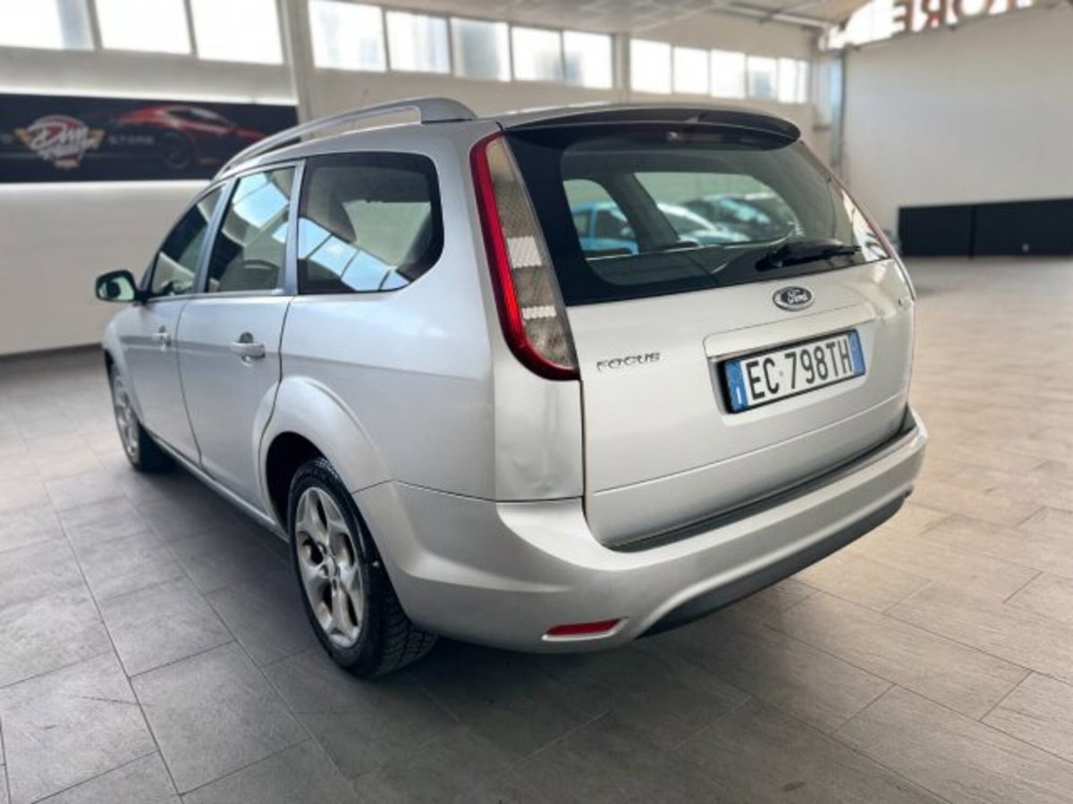 Ford Focus Station Wagon 1.6 TDCi (90CV) SW Tit. (7)